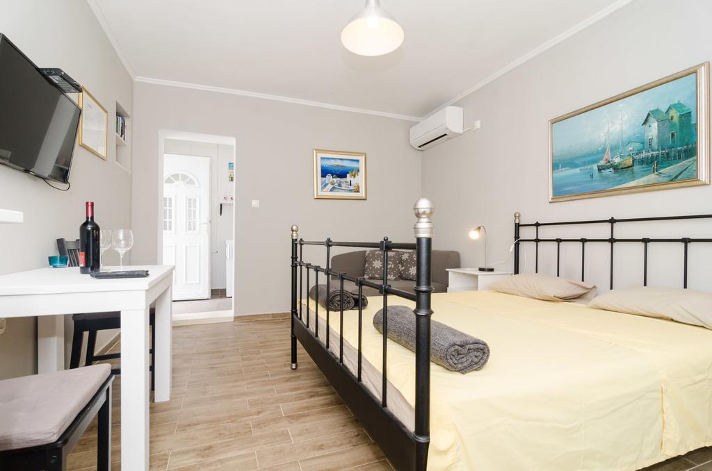 Apartments Porto Della Vita Okuklje Bagian luar foto
