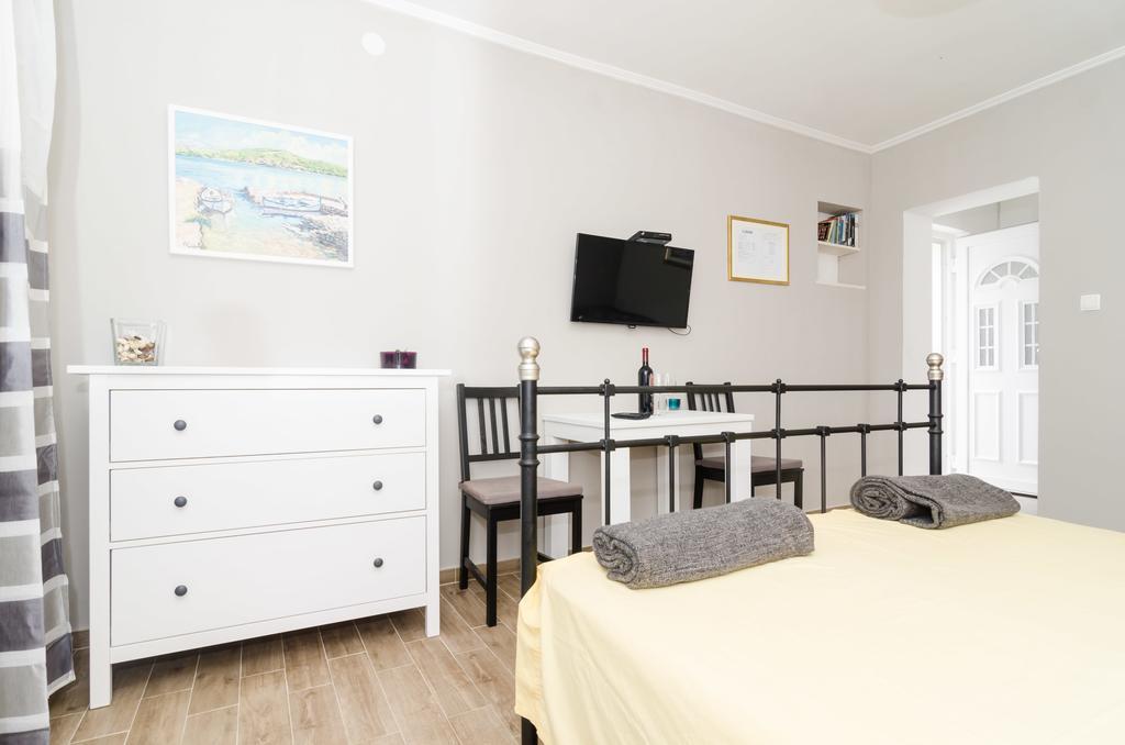Apartments Porto Della Vita Okuklje Bagian luar foto