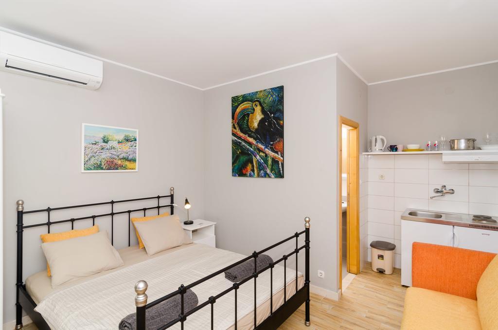 Apartments Porto Della Vita Okuklje Bagian luar foto